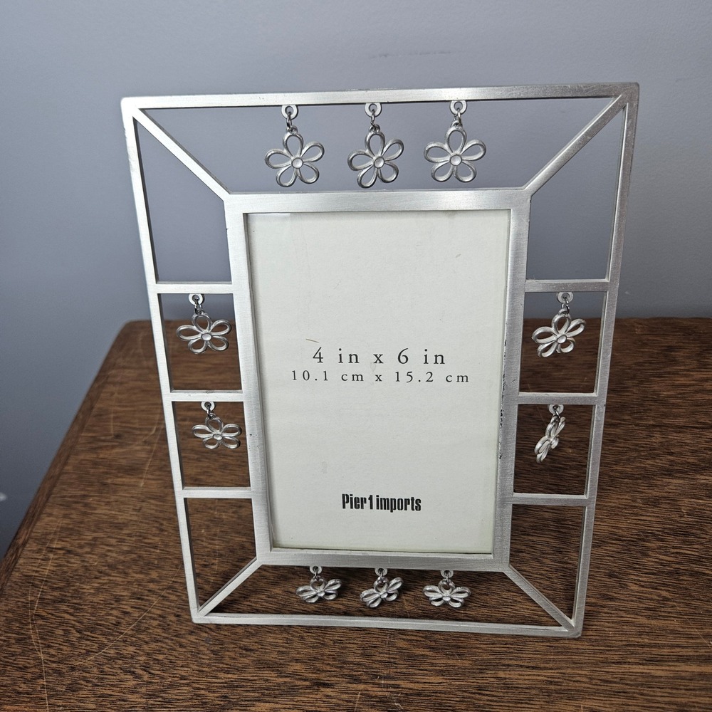 Pier 1 Imports Silver Metal 4x6 Picture Frame‎ Dangling Flower Charms Floral Y2K